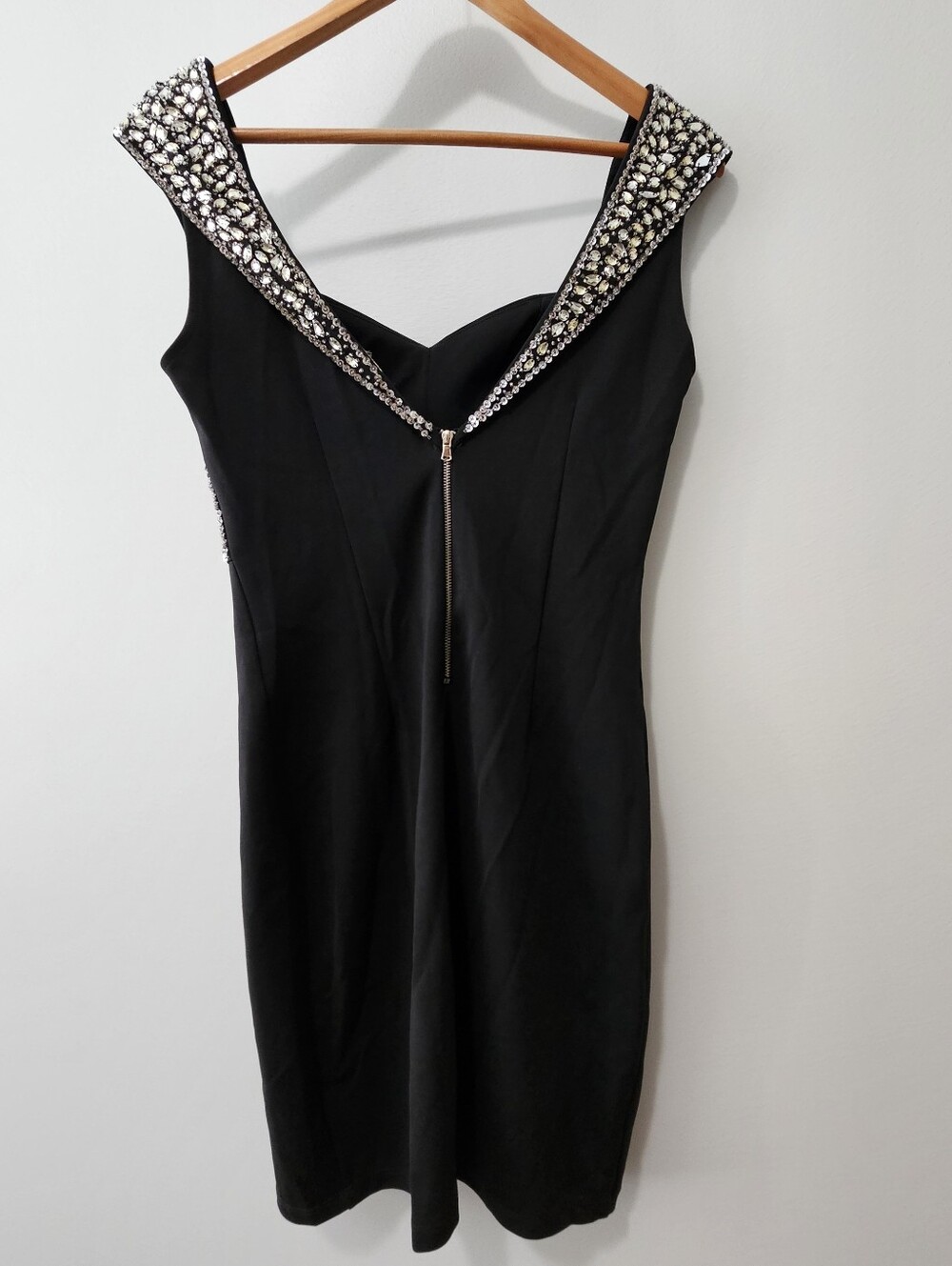 Dress - Picture 6 of 10